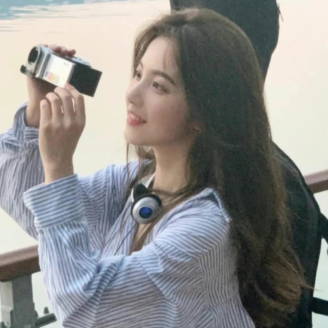 季总您的马甲叒掉了